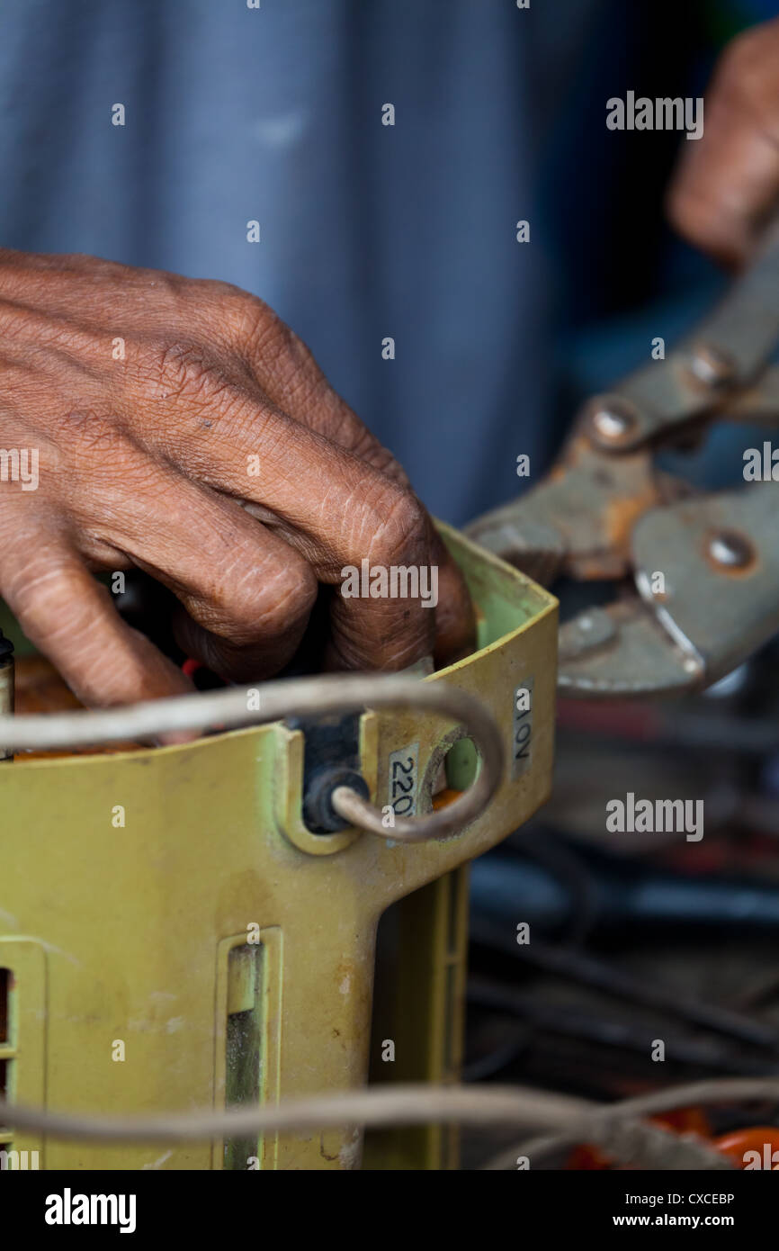 Mano de un trabajador de Banjarmasin en Indonesia Foto de stock