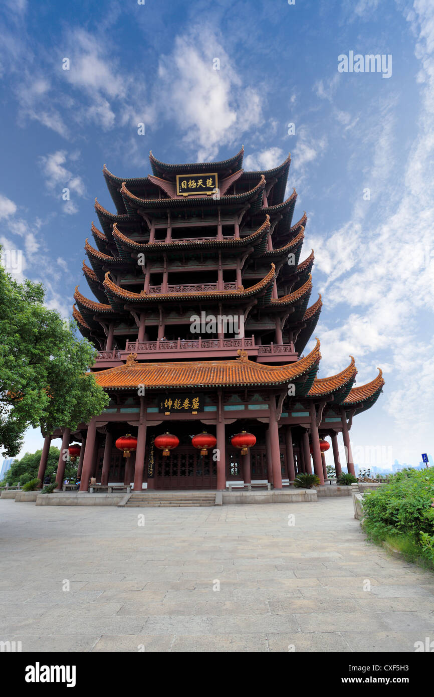 Wuhan a la torre de la Grulla Amarilla Foto de stock