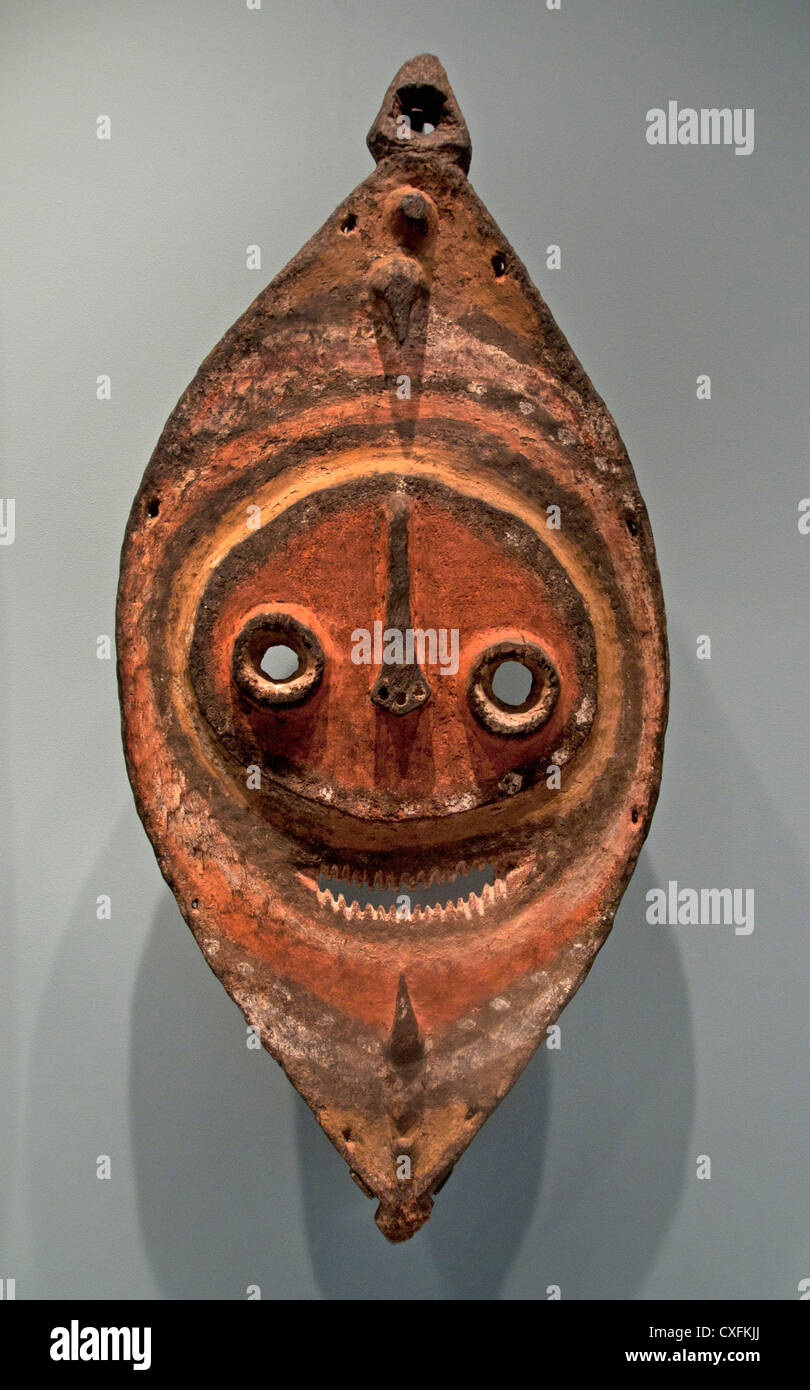 Figura Gra o garra a finales del siglo 19º Papua Nueva Guinea Hunstein montañas Namu aldea Río Korewori Bahinemo personas 80 cm. Foto de stock