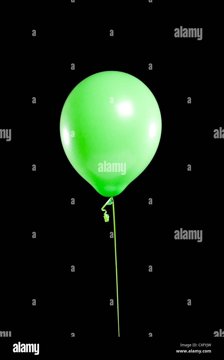 Solo Globo Verde Sobre Un Fondo Negro Fotografia De Stock Alamy