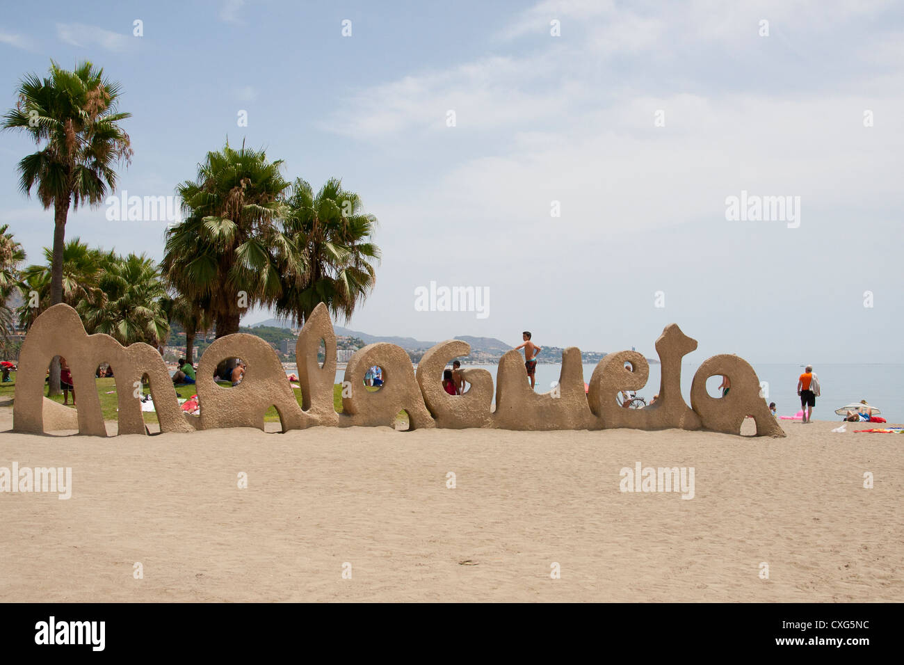 Cartel en la playa de La Malagueta en Málaga, Costa del Sol en el sur de  España Fotografía de stock - Alamy