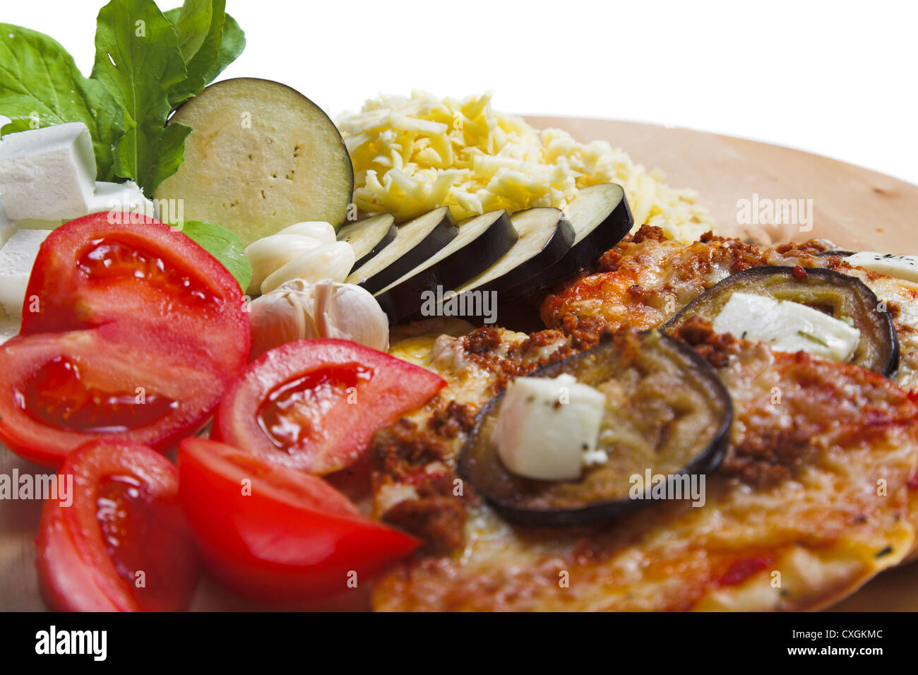 Berenjena y tomate pizza Foto de stock