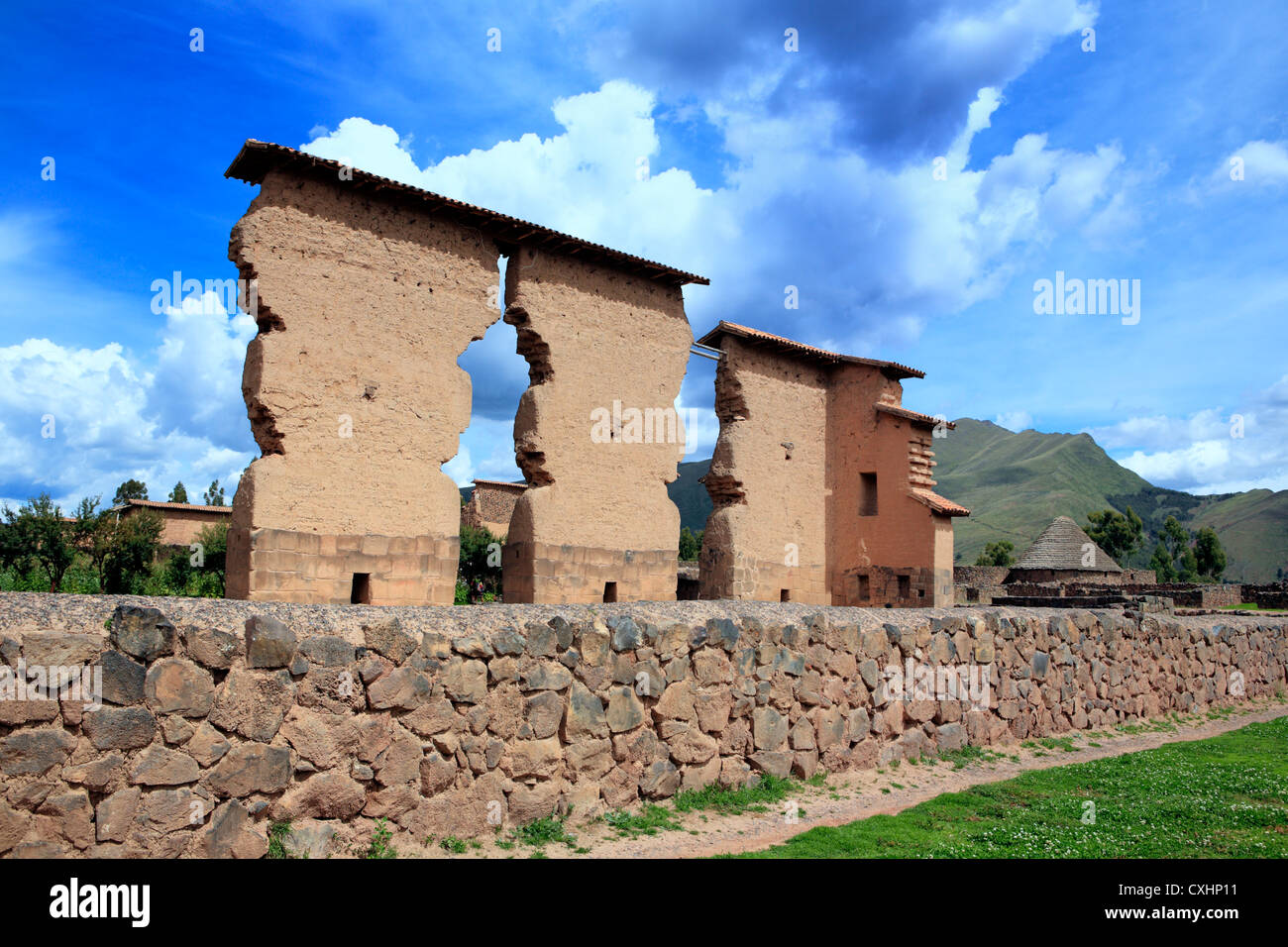 Ruinas incas, Raqchi, Cuzco, Perú. Foto de stock