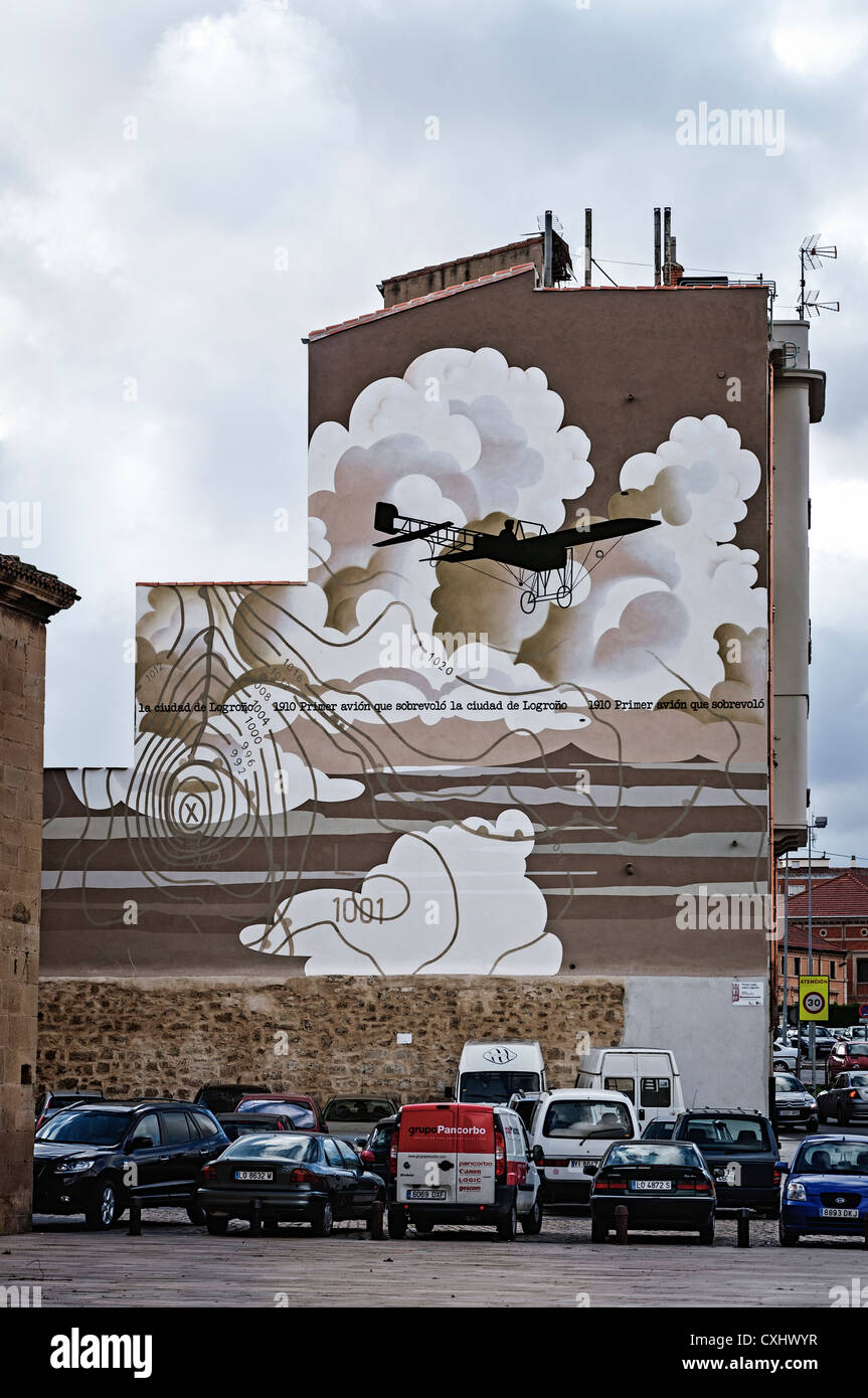 Graffiti del primer avión que sobrevoló la ciudad de Logroño en 1910, La Rioja, España, Europa Foto de stock