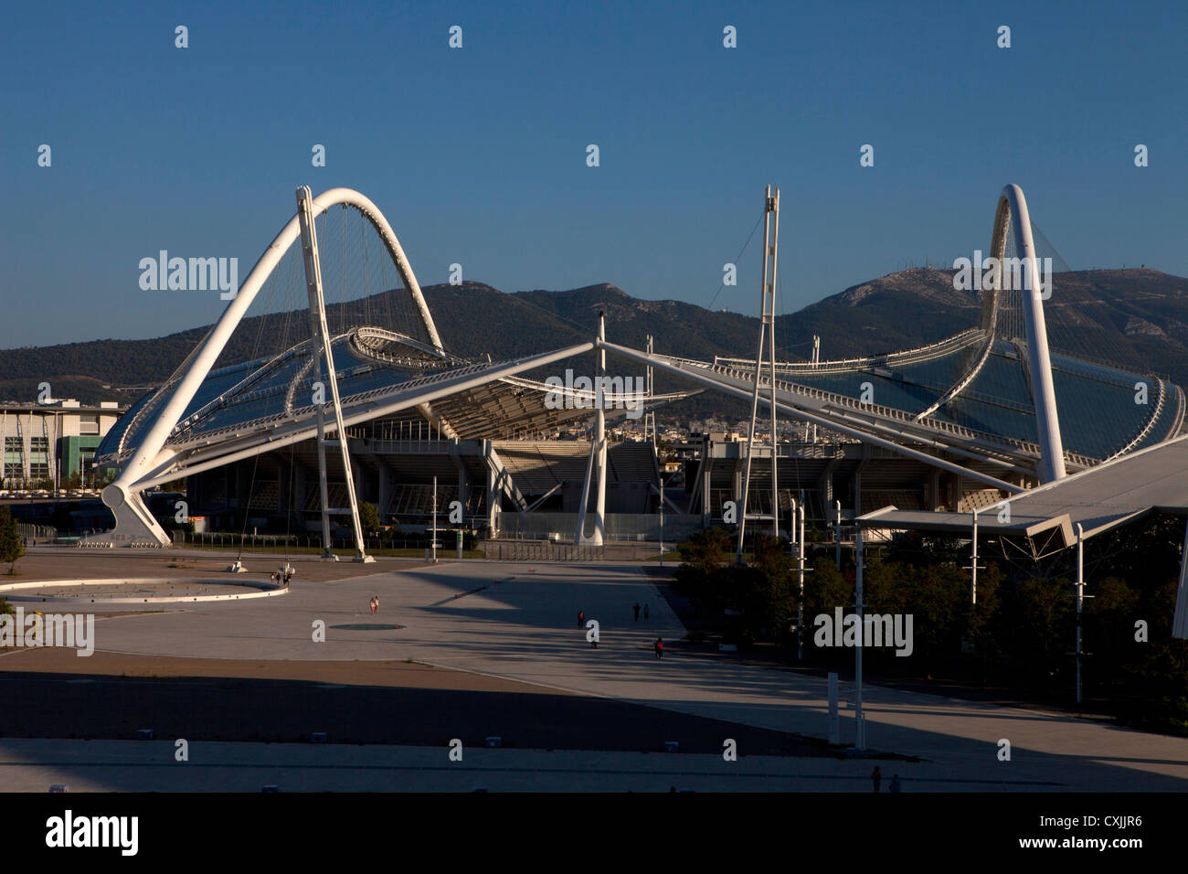 Ática, Grecia, Atenas, Maroussi, OAKA Olympic Stadium construido en 2004 por el arquitecto Santiago Calatrava Foto de stock