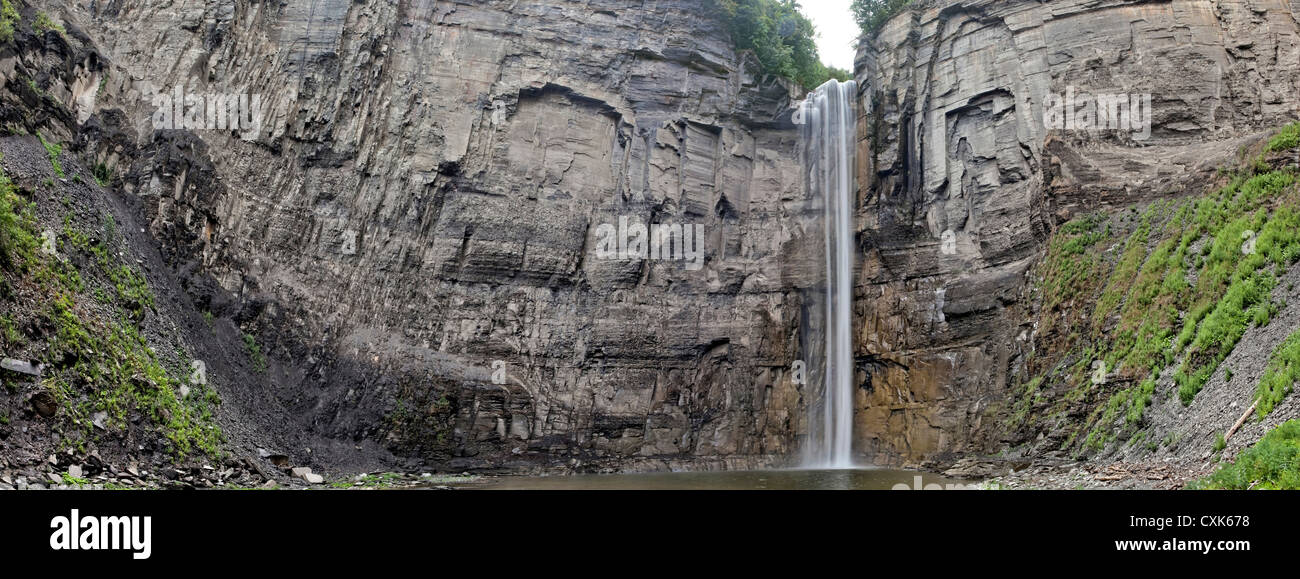 215 pies de alto Taughannock Falls State Park, Estado de Nueva York Foto de stock