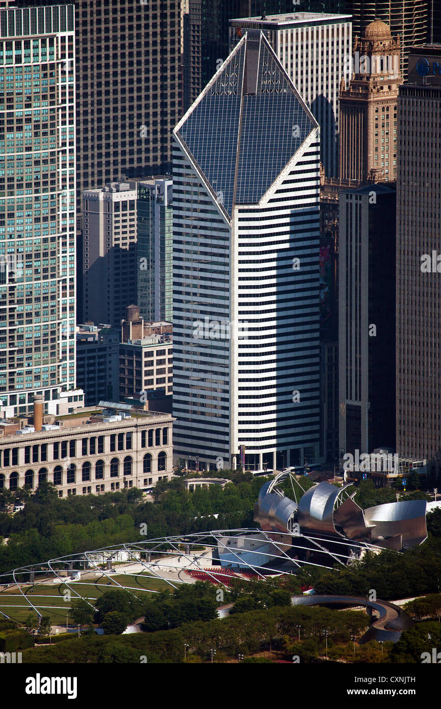 Fotografía aérea Crain Communications Edificio Millenium Park, Chicago, Illinois Foto de stock