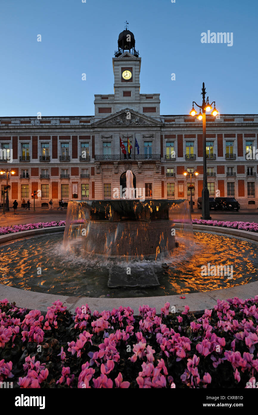 La Presidencia de la Comunidad de Madrid, Antigua Casa de Correos, oficina de la Comunidad Autónoma de Madrid, sede de la oficina Foto de stock