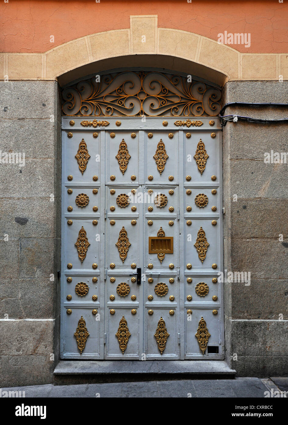 Puerta de hierro forjado, Plaza de San Ginés, Madrid, España, Europa,  PublicGround Fotografía de stock - Alamy