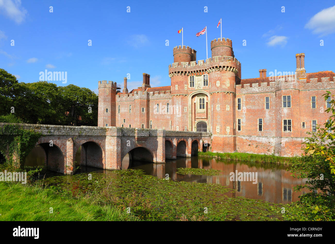 El castillo de Herstmonceux East Sussex England GB UK Foto de stock
