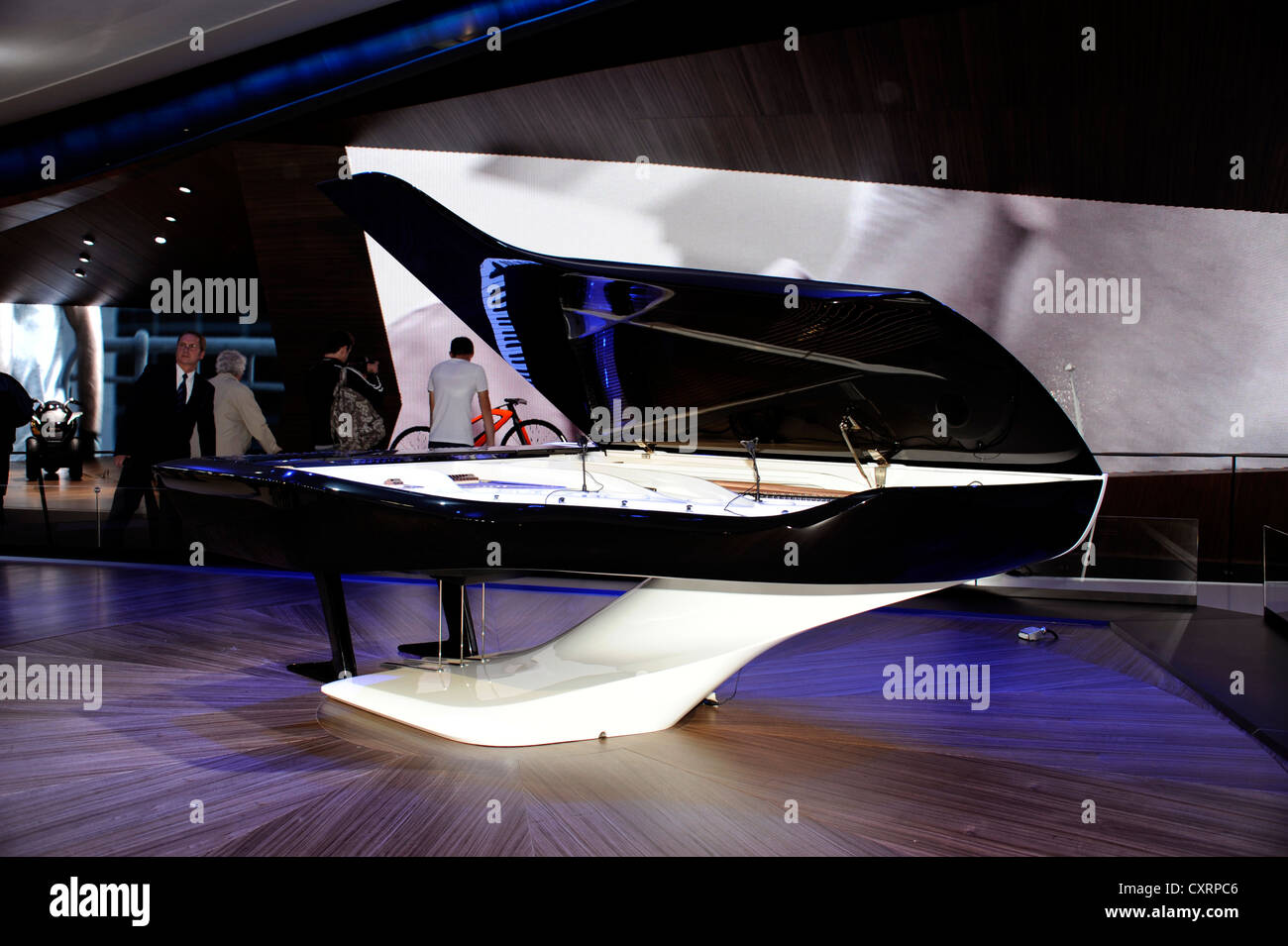 Peugeot Design Lab de piano Pleyel,fibra carbono,Paris Motor Show,Francia de stock - Alamy