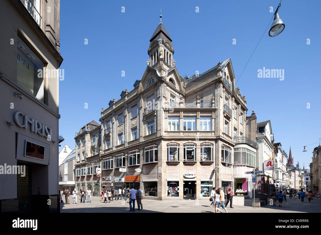 Oficinas y edificio comercial con una fachada clásica, Langgasse, Wiesbaden, Hesse, Alemania, Europa, PublicGround Foto de stock