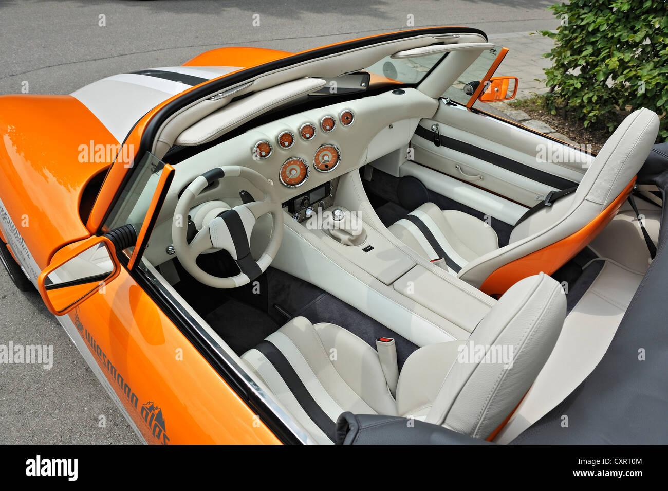 Wiesmann coche deportivo, diseño interior, tablero de a bordo, Munich, Baviera, Alemania, Europa Foto de stock