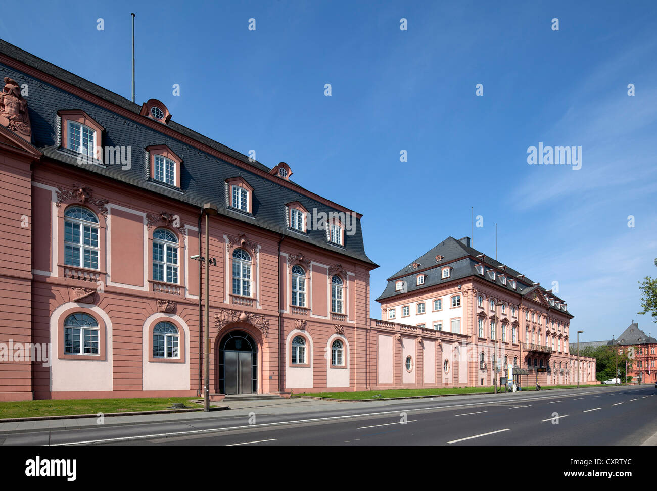 Ex Deutschordenshaus o casa de la Orden Teutónica, sesiones plenarias y edificios administrativos de la Renania-palatinado Foto de stock