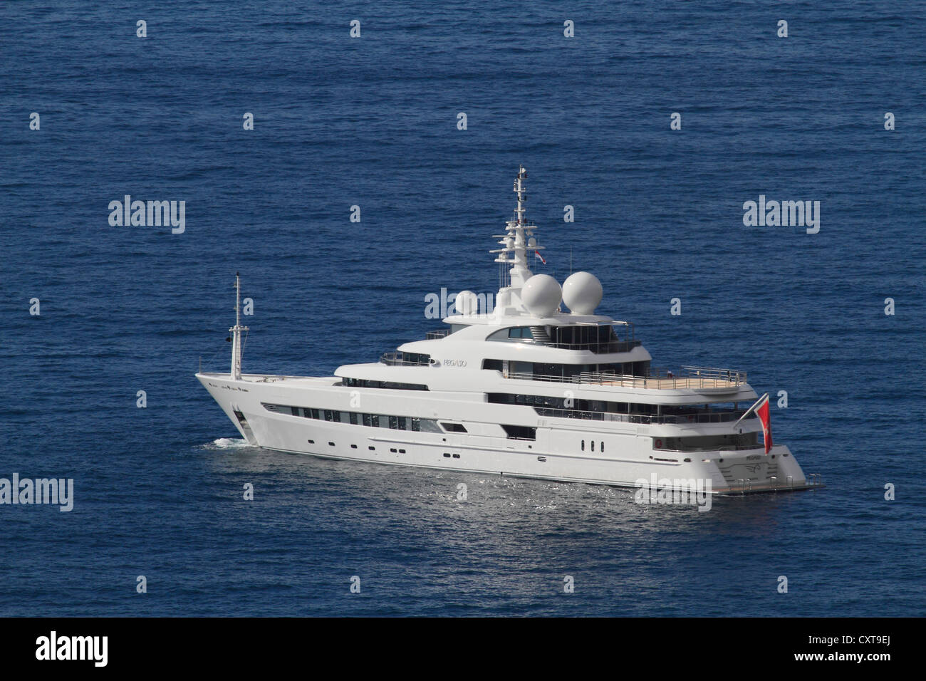 Pegaso, un crucero y buque de investigación, construido por los astilleros FREIRE, longitud: 73.60 m, construido en 2011, que esté anclado en Mónaco Foto de stock