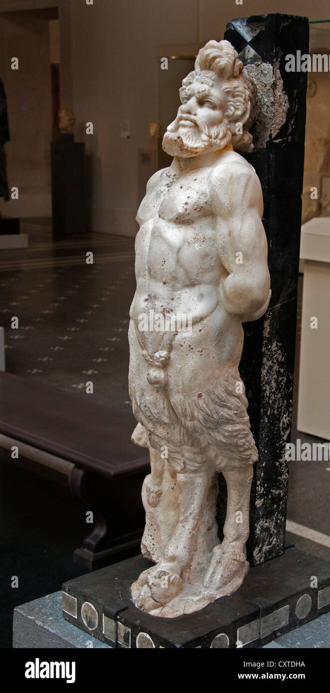 Estatua de mármol de cabra Pan ( Dios ) El período romano 1ª - 2ª siglo D.C. Foto de stock