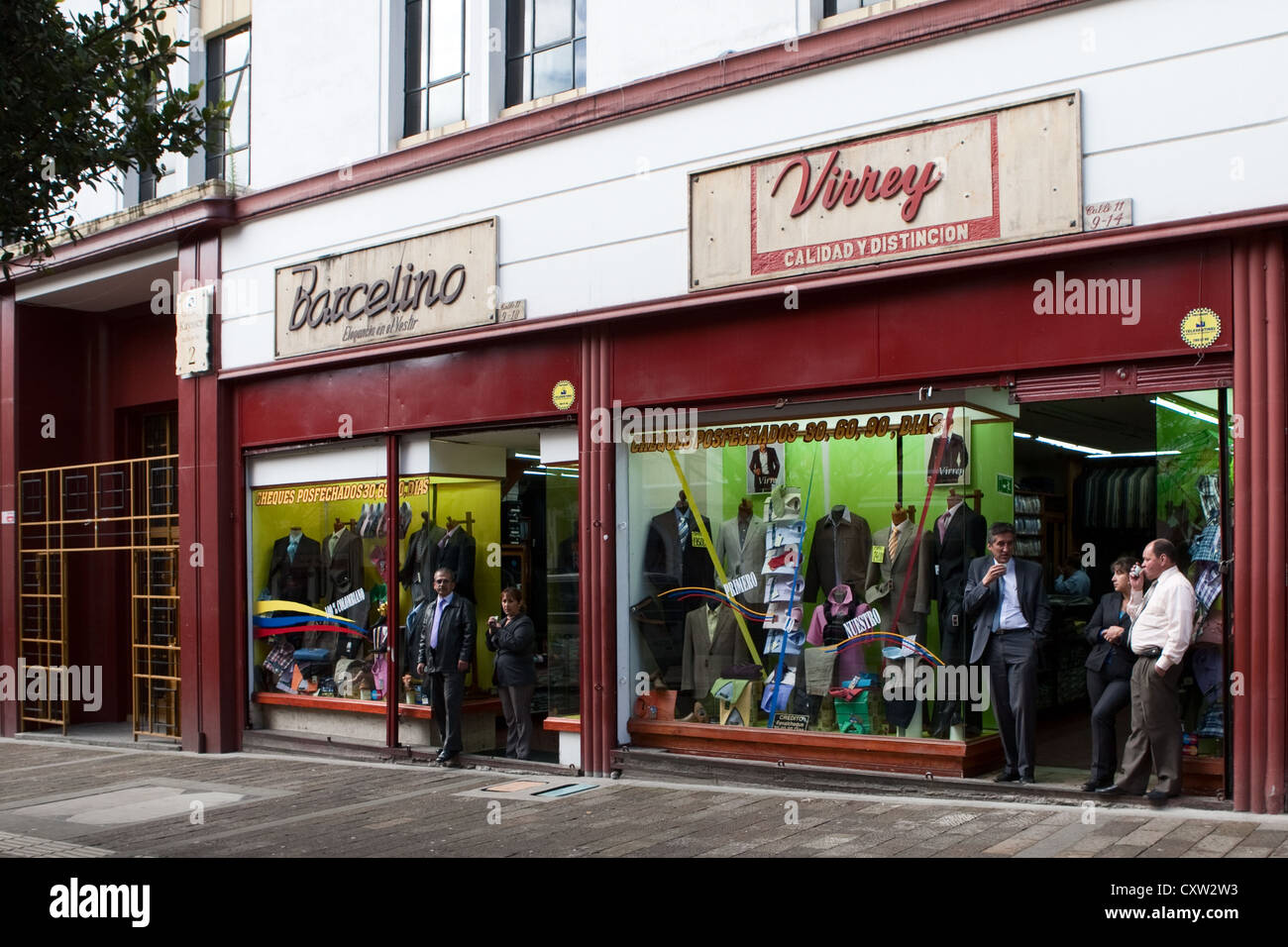 Tiendas de ropa para hombre, la Candelaria, Bogotá, Colombia Fotografía de  stock - Alamy