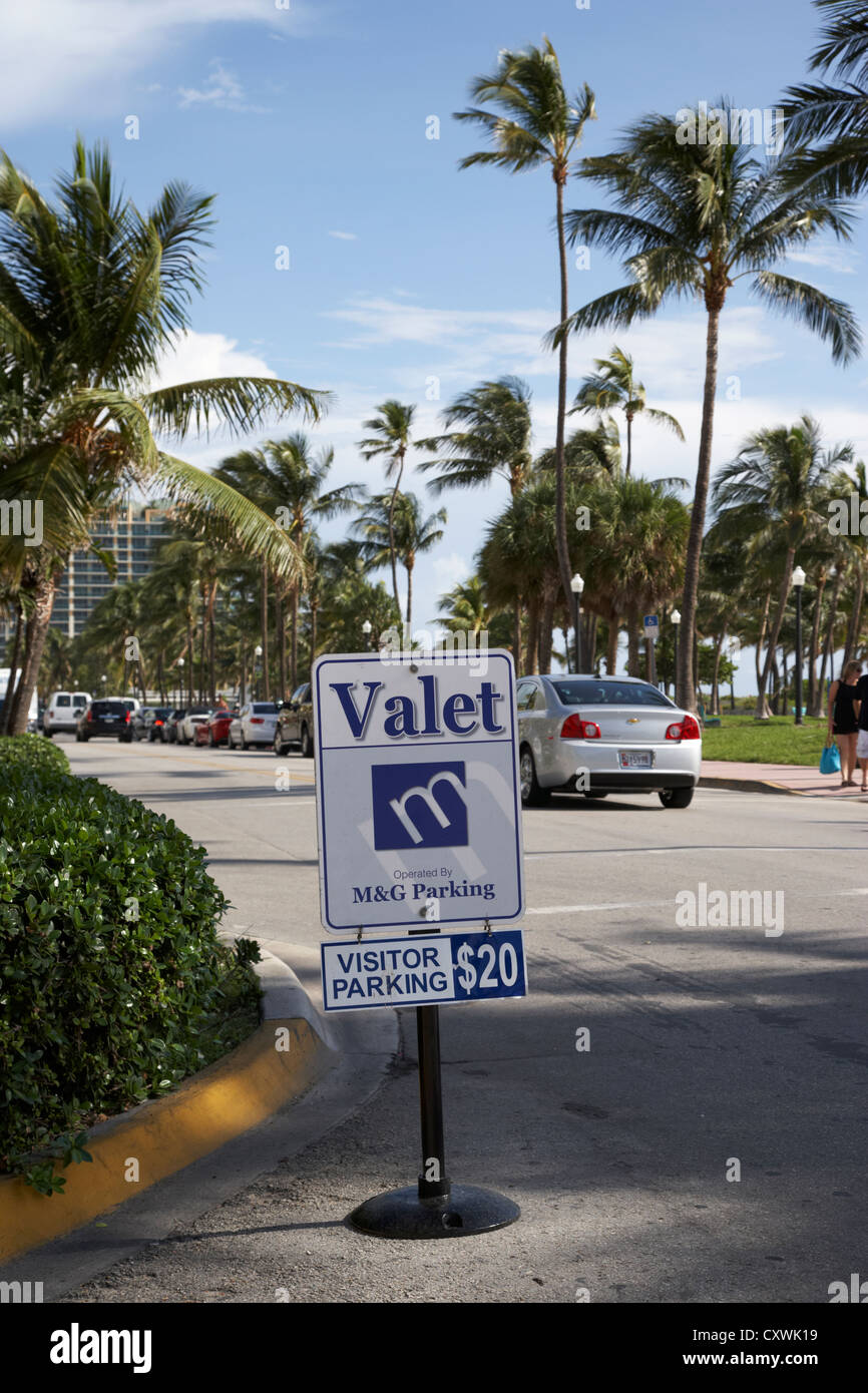 Servicio de valet parking sign on ocean drive Miami South Beach, Florida, EE.UU. Foto de stock