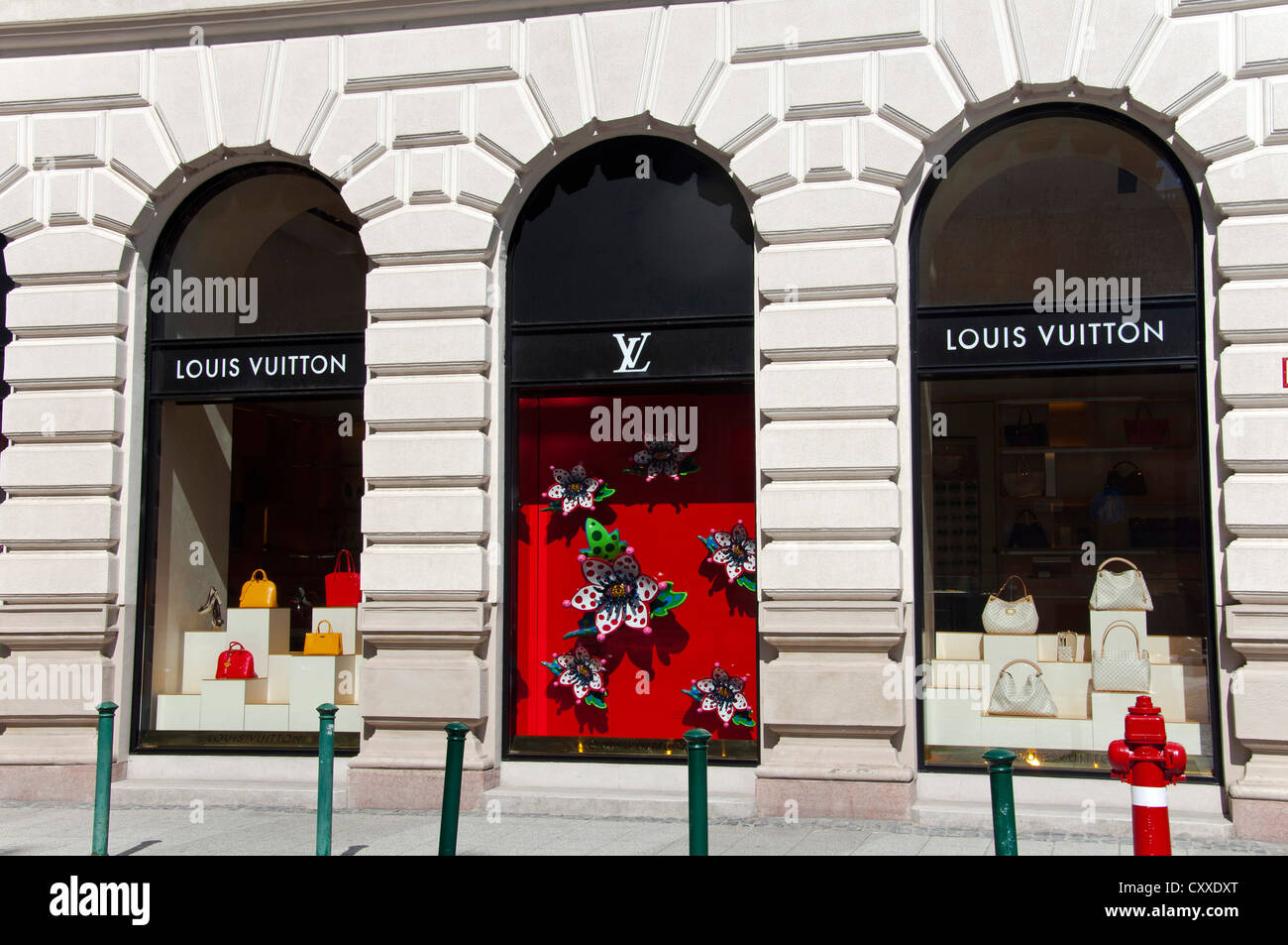 Almacén de Louis Vuitton, Budapest, Hungría Fotografía de stock - Alamy