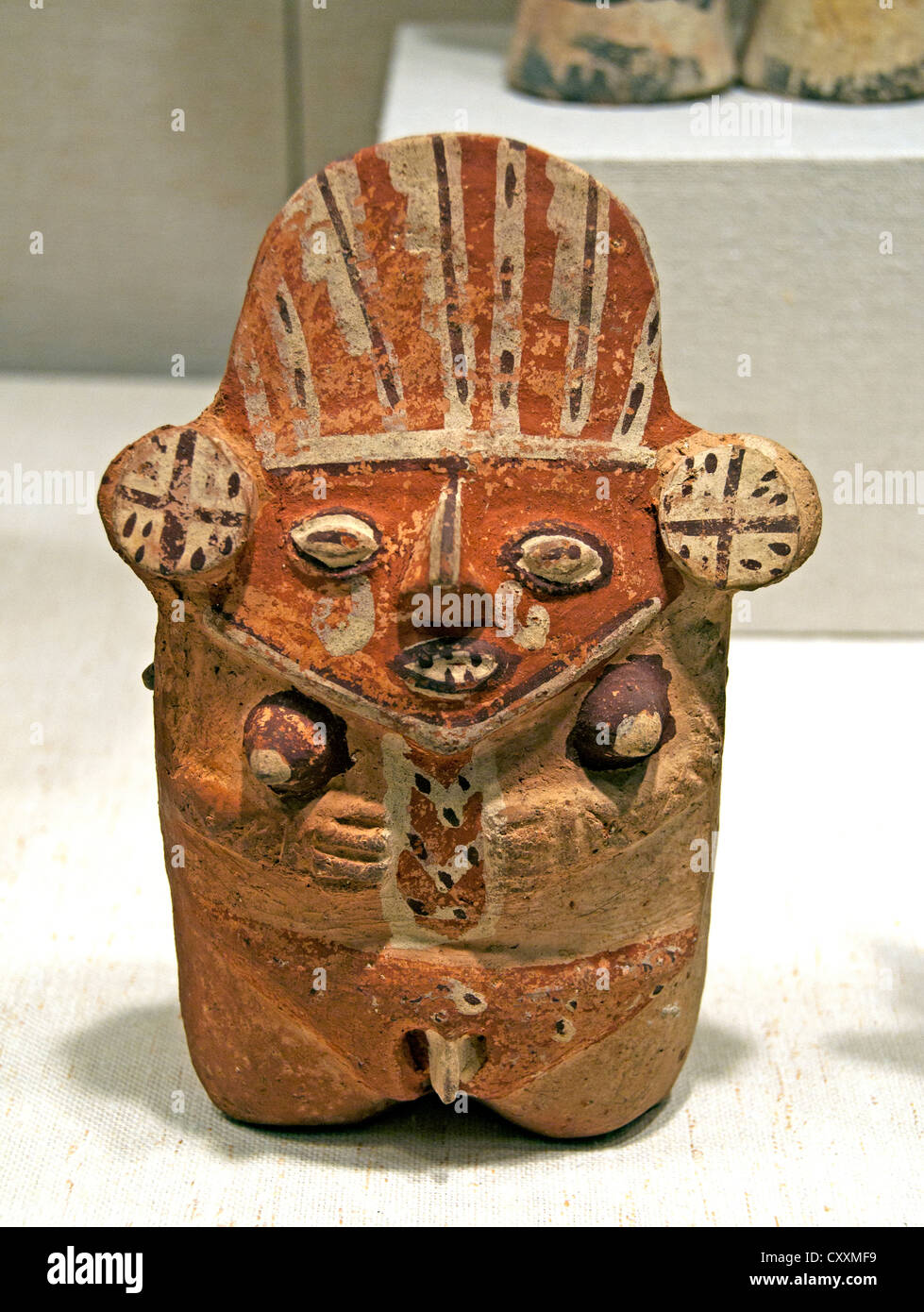 Figura femenina 12th-siglo xiv Perú peruano cerámica Chancay 18 cm Foto de stock