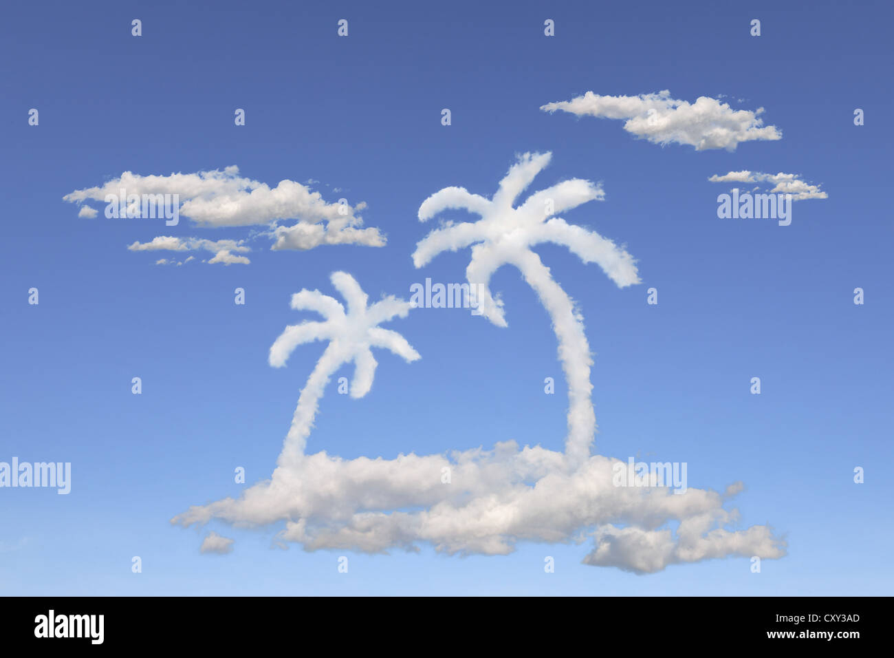 Las formaciones de nubes, en la forma de una isla con palmeras, ilustración Foto de stock
