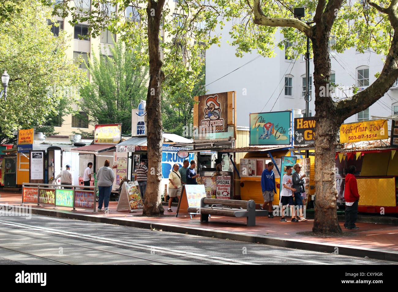 Los puestos de mercado, Calle Carretas, Portland, Oregón, EE.UU. Foto de stock