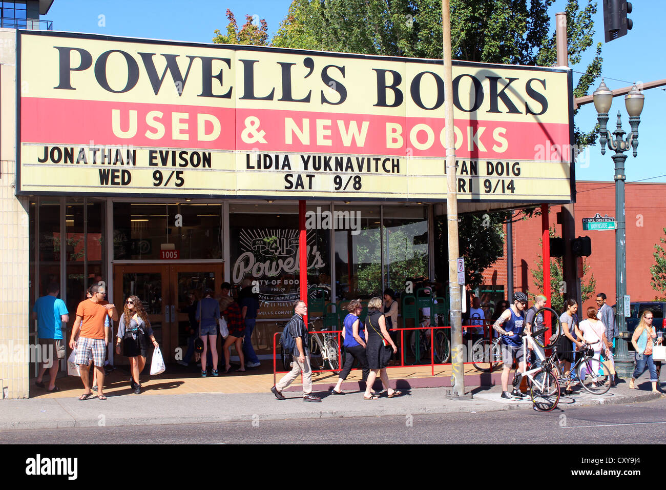 Powell's Bookstore, Portland, Oregón, EE.UU. Foto de stock