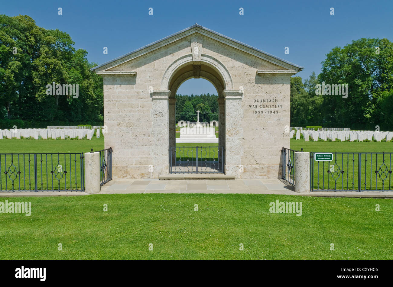 Cementerio de Guerra Durnbach, el lugar donde descansan los restos de 2.960 soldados que murieron en la WW2, Duernbach, Gmund am Tegernsee, Baviera Foto de stock