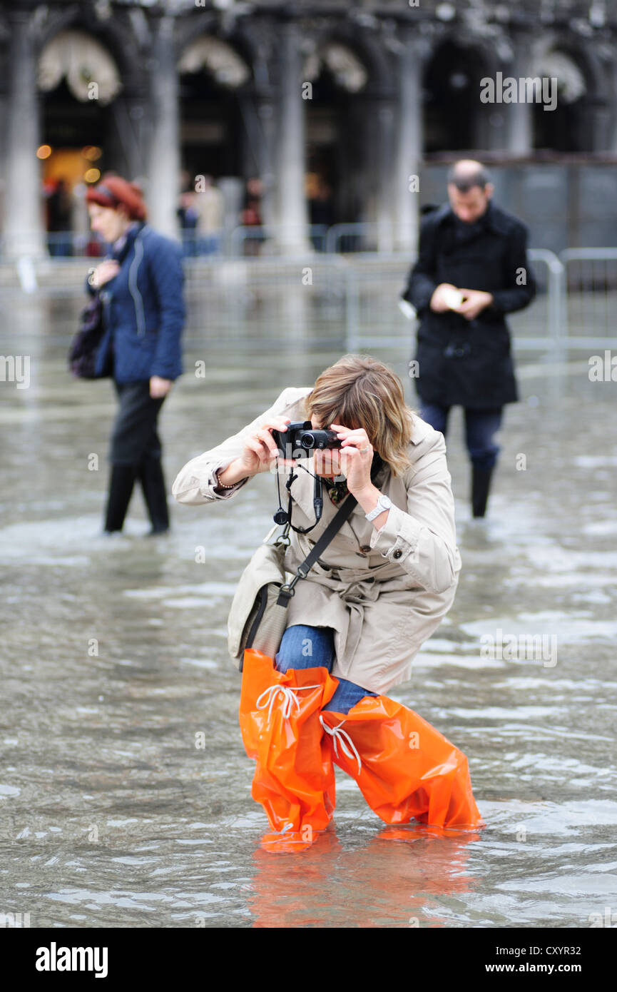 Venice plastic boots fotografías e imágenes de alta resolución - Alamy