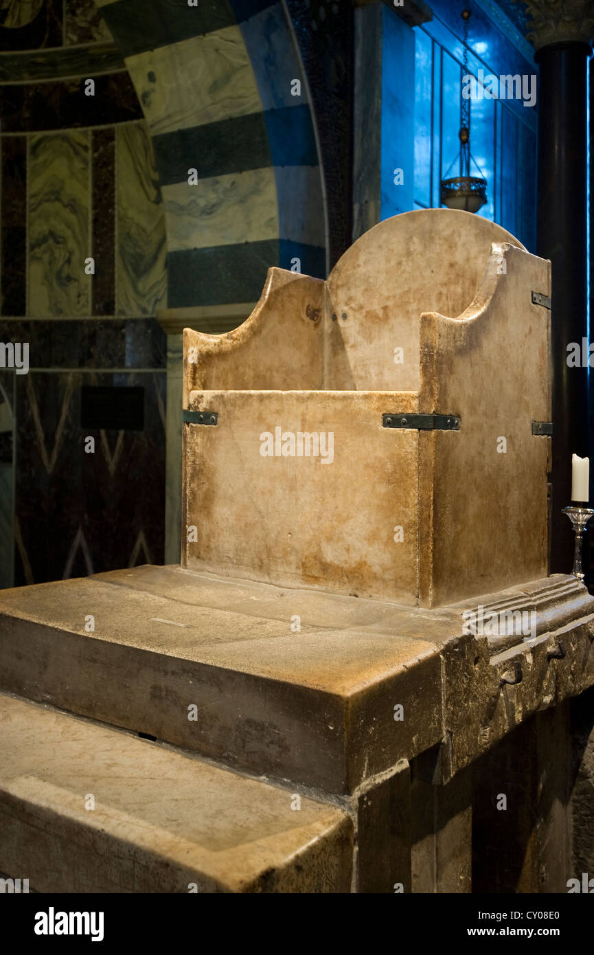 Trono de charlemagne fotografías e imágenes de alta resolución Alamy