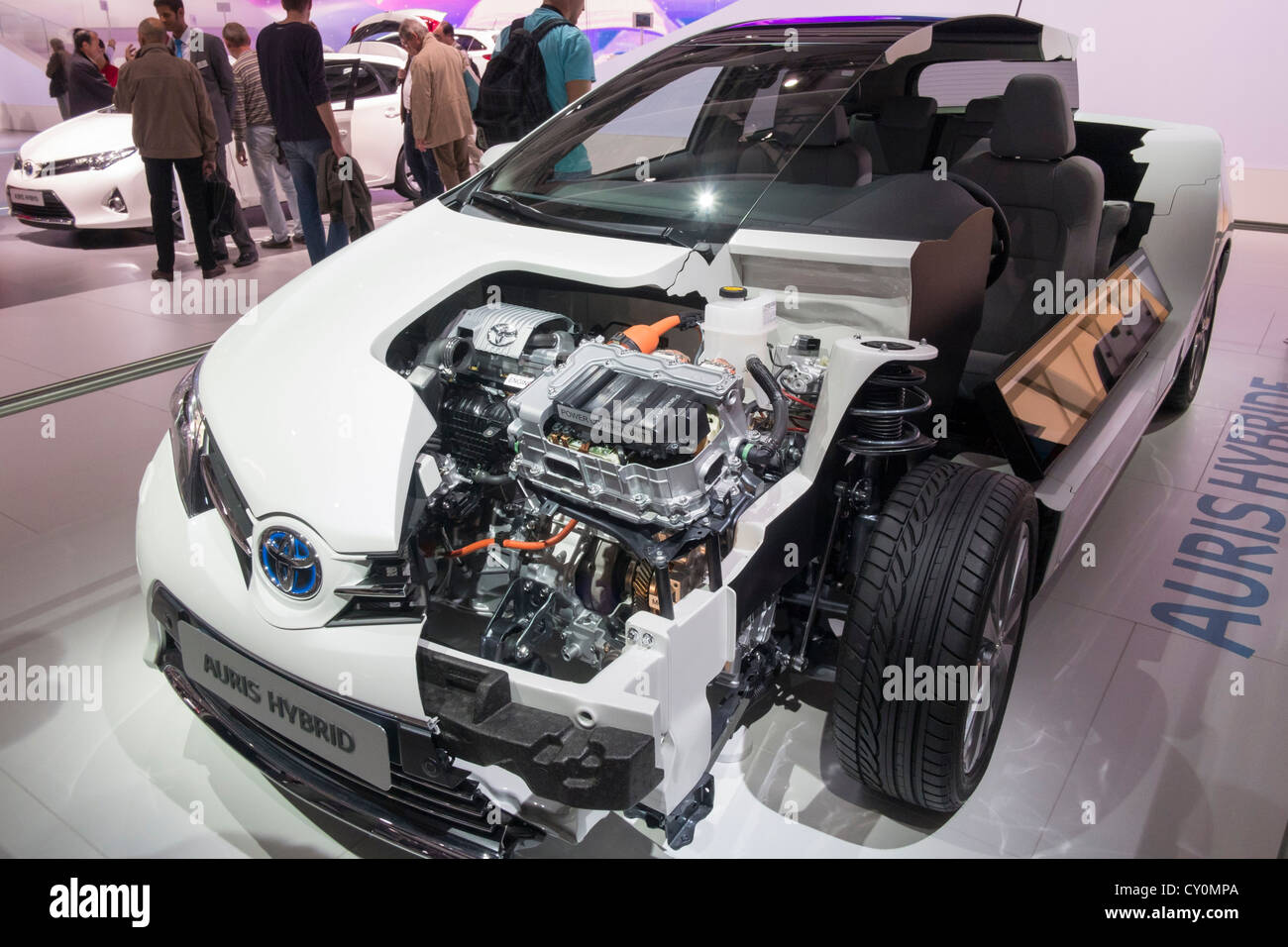 Detalle del corte lejos del nuevo Toyota Auris híbrido Coche compacto en Paris Motor Show 2012 Foto de stock