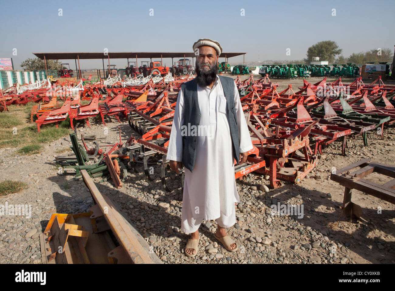 Oficina de ventas de equipos agrícolas en Kunduz, Afganistán Foto de stock