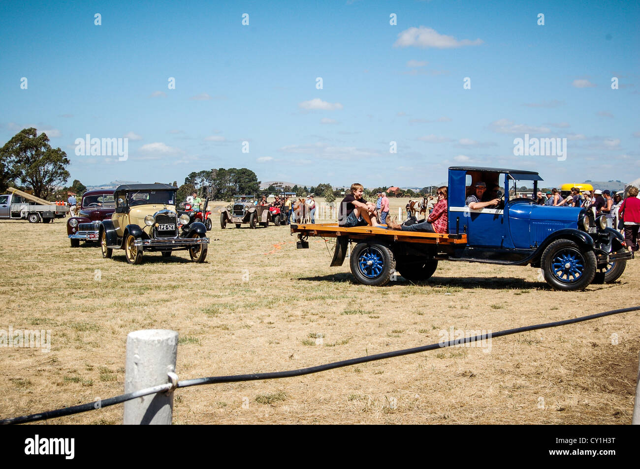Vehículo antiguo desfile en Clunes anual muestran en la pequeña ciudad rural de Clunes, Australia. Foto de stock