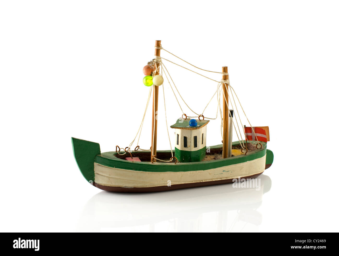 Modelo danés antiguo barco pez aislado en blanco Foto de stock