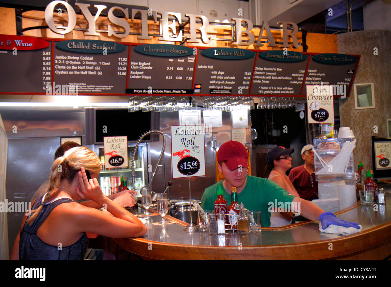 Boston Massachusetts, Faneiul Hall Marketplace, Quincy Market, mariscos