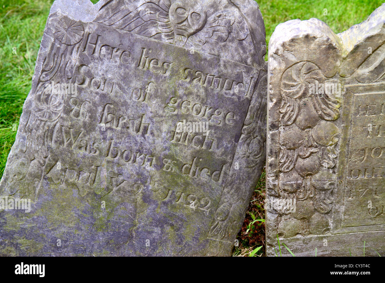 Rhode Island Newport,Spring Street,Trinity Church Cemetery,muerte de recién nacidos,1722,grave,lápida,lápida,RI120820064 Foto de stock