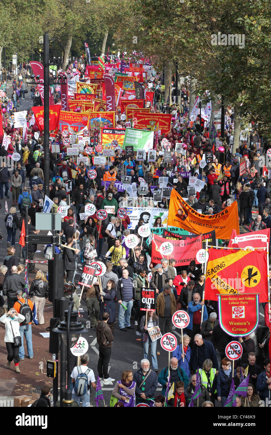 "Un futuro que funciona " TUC organizado marcha y manifestación, Victoria Embankment, London, UK. Protesta contra los recortes masivos de austeridad reunión europea Foto de stock