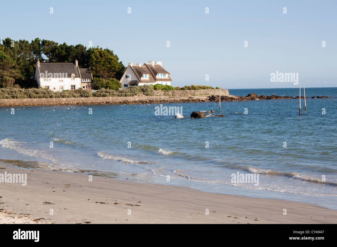 Plage de Kervillen, La Trinite sur Mer, Morbihan, Bretaña, Francia Foto de stock