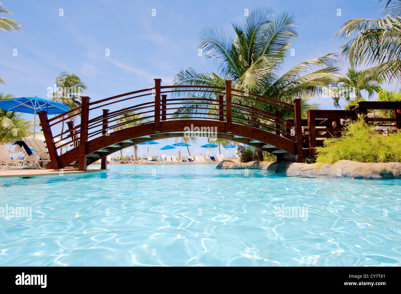 Puente De La Piscina Fotos e Imágenes de stock Alamy