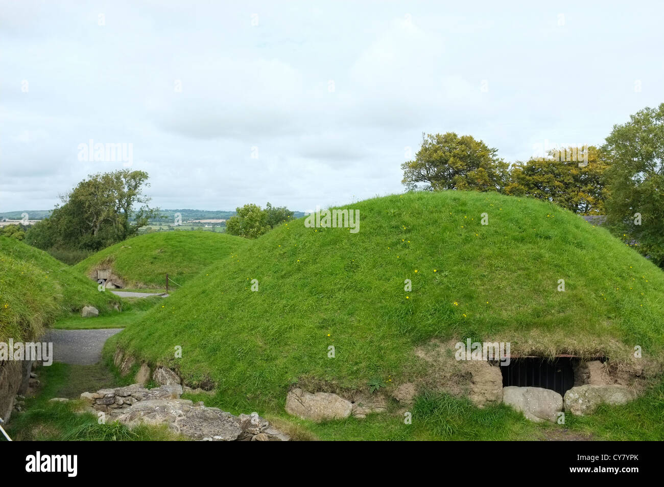 Neolithic tombs fotografías e imágenes de alta resolución Alamy
