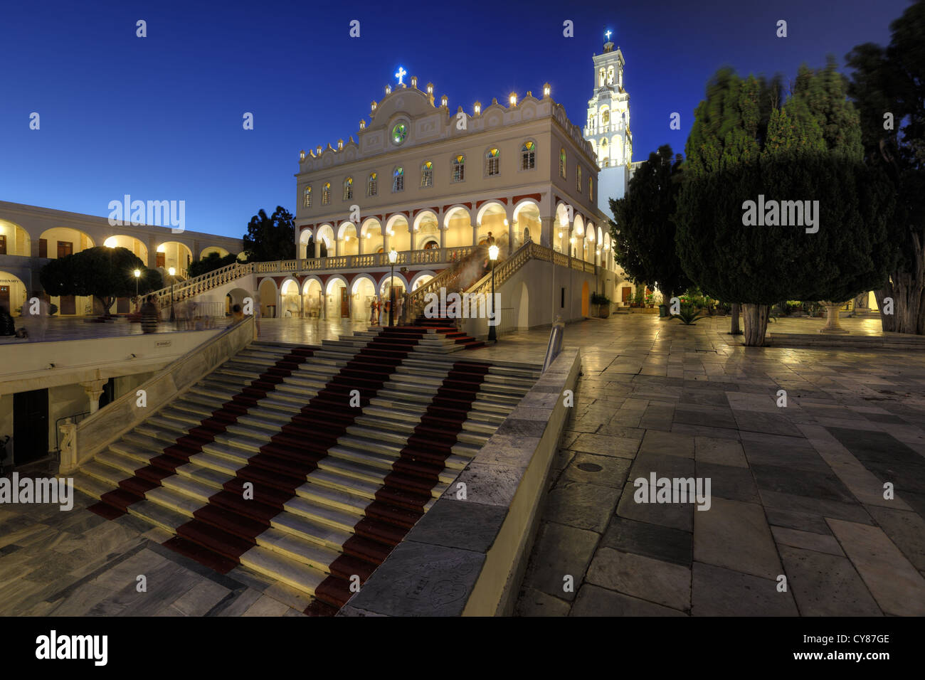 El famoso monasterio de Evagelistria milagrosa en la isla de Tinos, Grecia Foto de stock