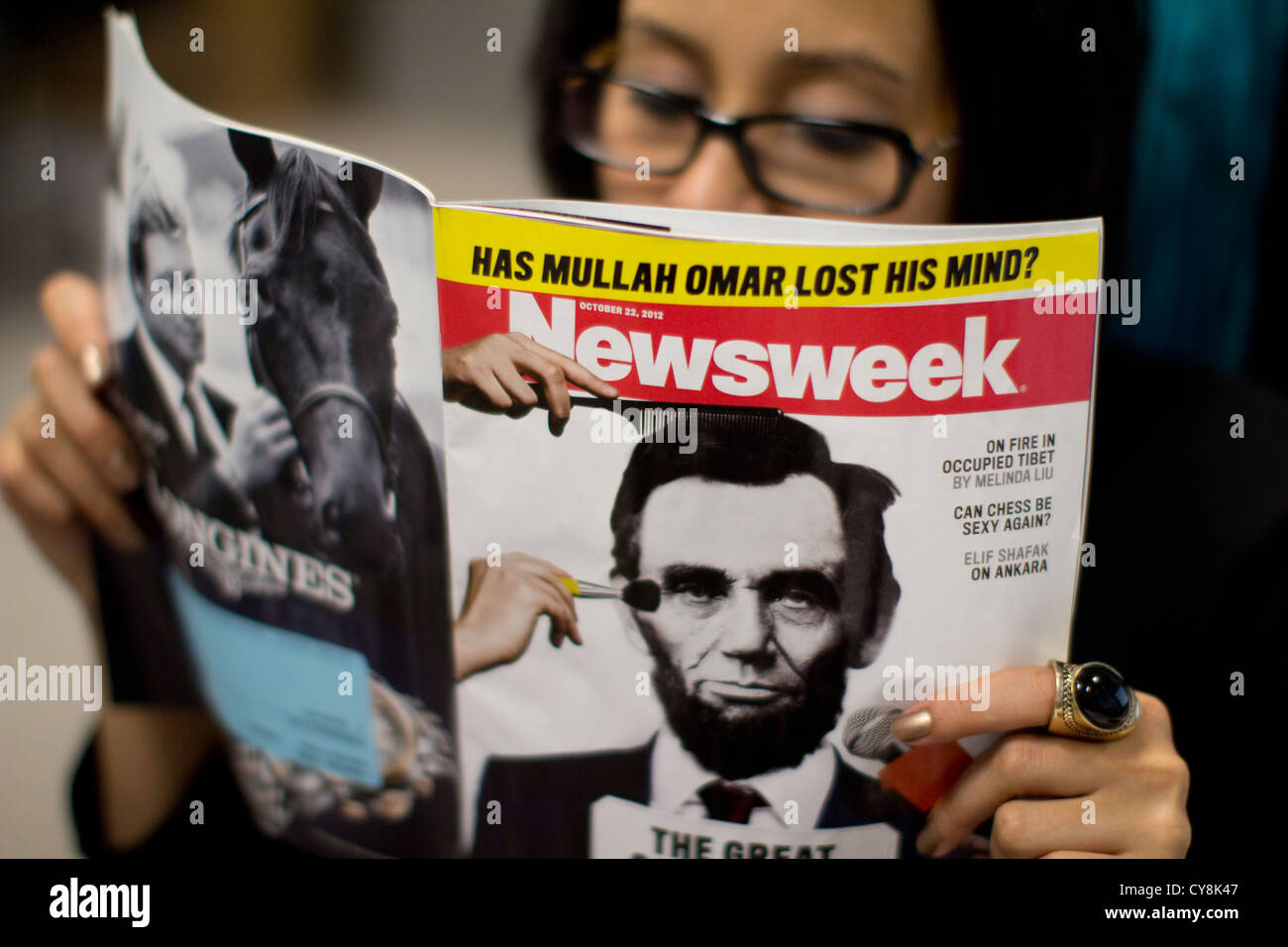 Newsweek fotografías e imágenes de alta resolución - Alamy