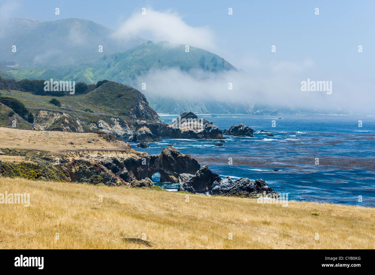 Océano Pacífico visto desde la zona proximal de BIG SUR DE CALIFORNIA Foto de stock