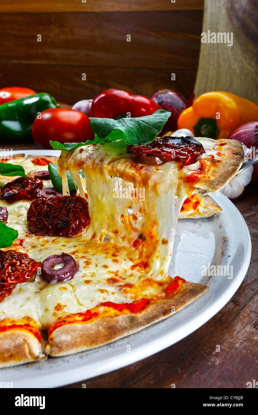 Horno de leña pizza Fotografía de stock - Alamy