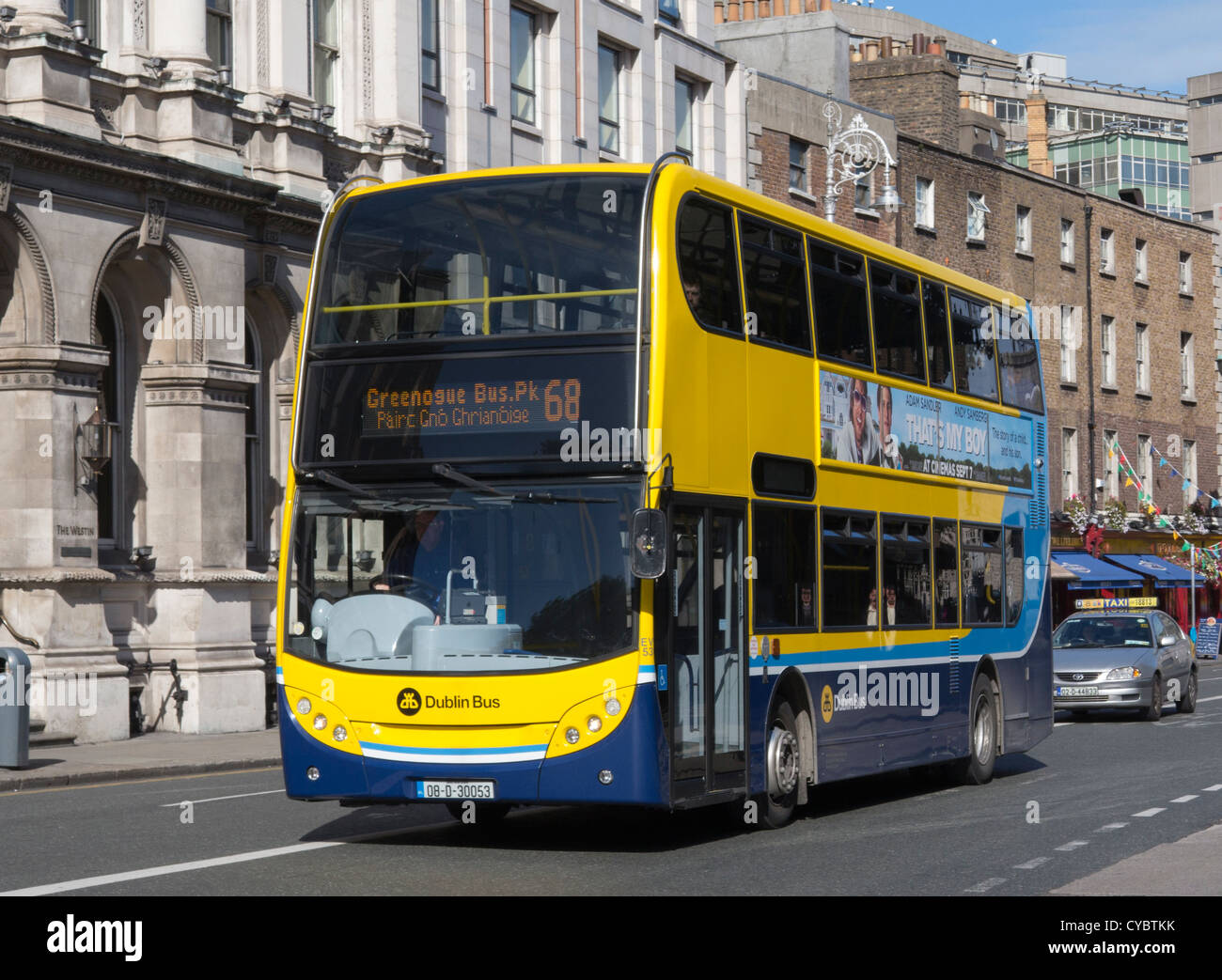 Un autobús de Dublín, el centro de la ciudad de Dublin service en un día soleado Dublín Irlanda Foto de stock