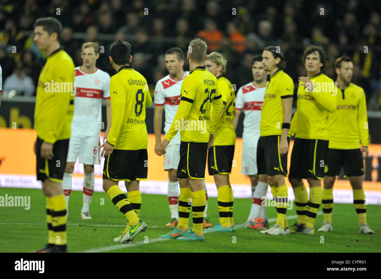 03.11.2012, de la Bundesliga alemana de fútbol, Signal Iduna Park, Borussia Dortmund vs VfB Stuttgart 0:0 ------ Jugadores Foto de stock