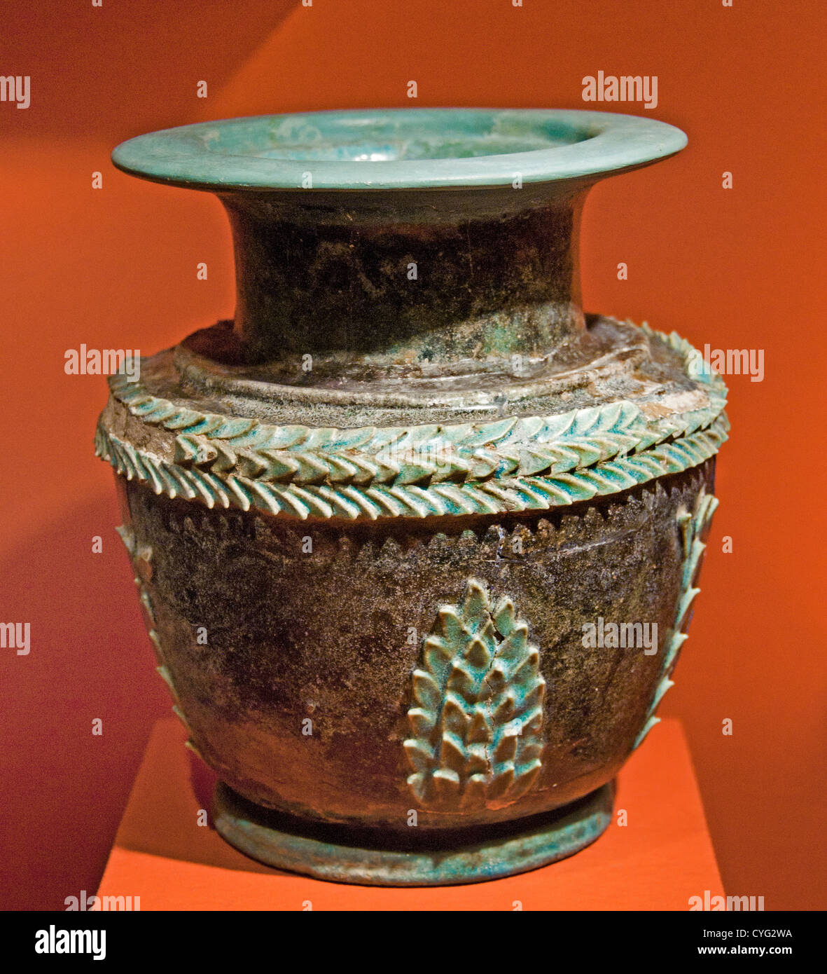 Decorado jar Período Romano del siglo I D.C. Egipto de loza de 20 cm de Alejandría El Fayum Egipcio de ciudades Foto de stock