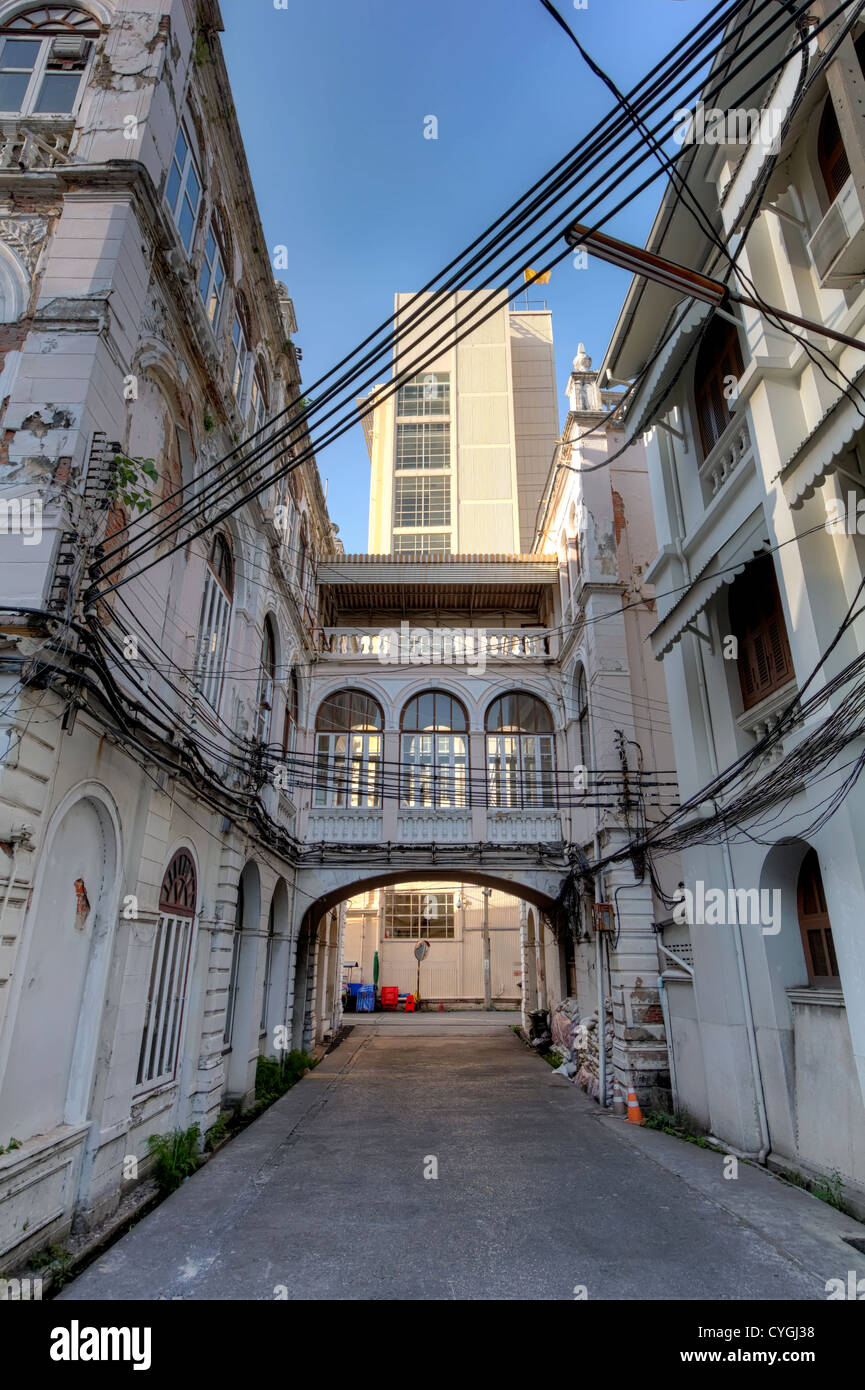 Edificios patrimonio cerca del Oriental Hotel de Bangkok. Foto de stock