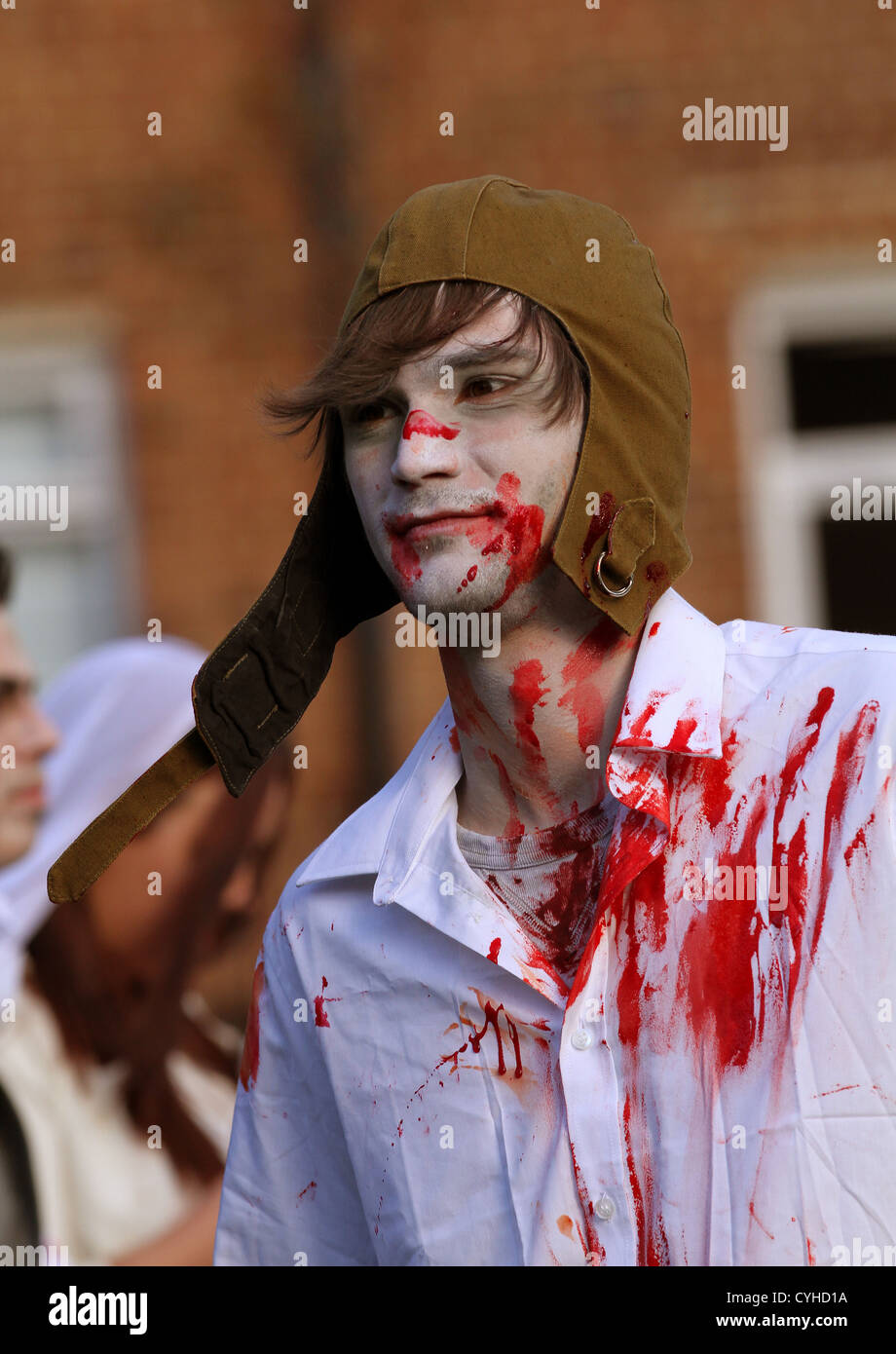 Zombie fancy dress fotografías e imágenes de alta resolución - Alamy