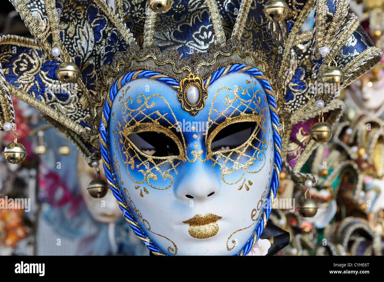 Coloridos artesanales máscara veneciana, Venecia, Italia. Foto de stock